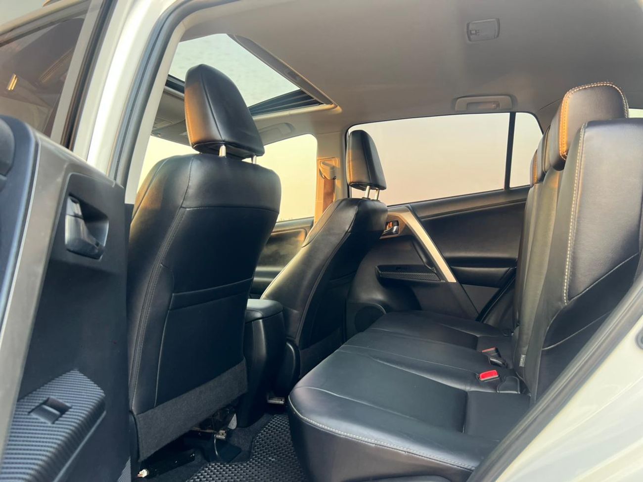 تويوتا راف ٤ 