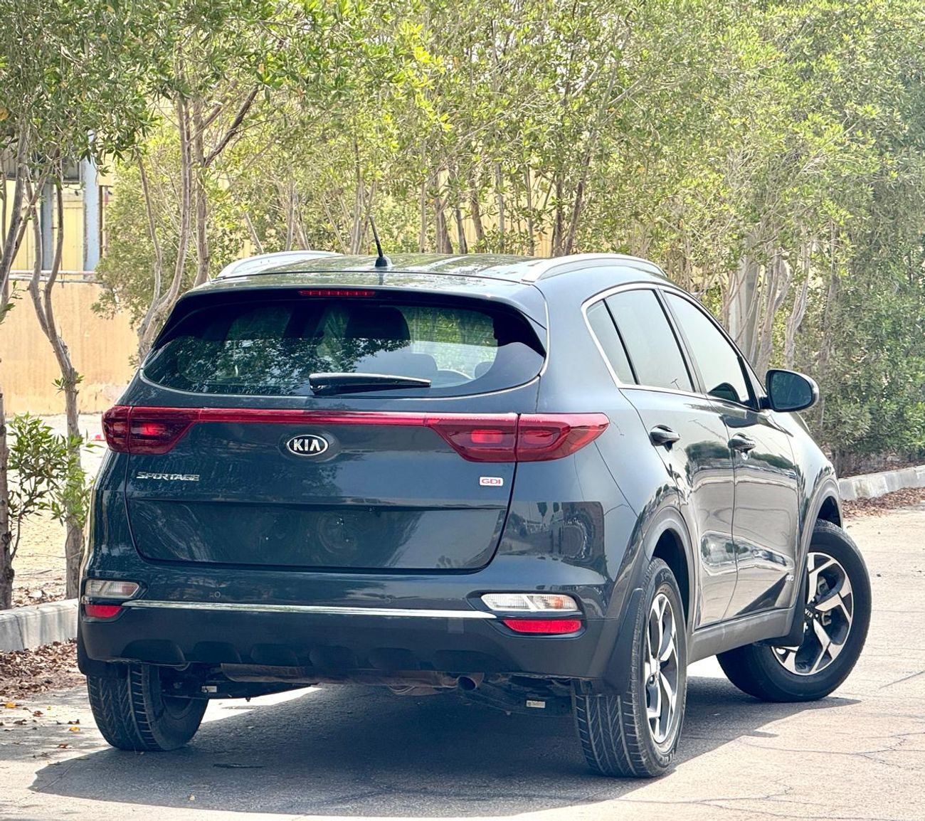 كيا سبورتيج LX 2.4L