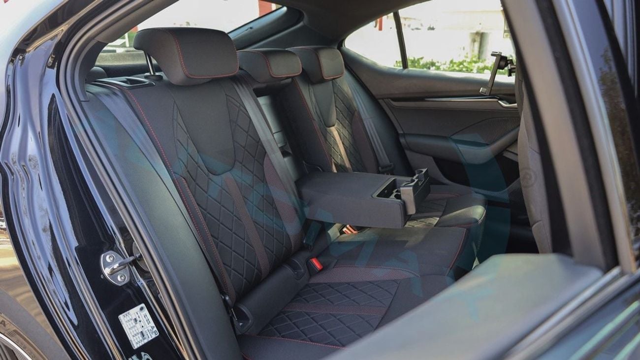 سكودا أوكتافيا VRS 2.0T FWD GCC 2025 0Km With 5 Years Warranty & 5 Years Service @Official Dealer