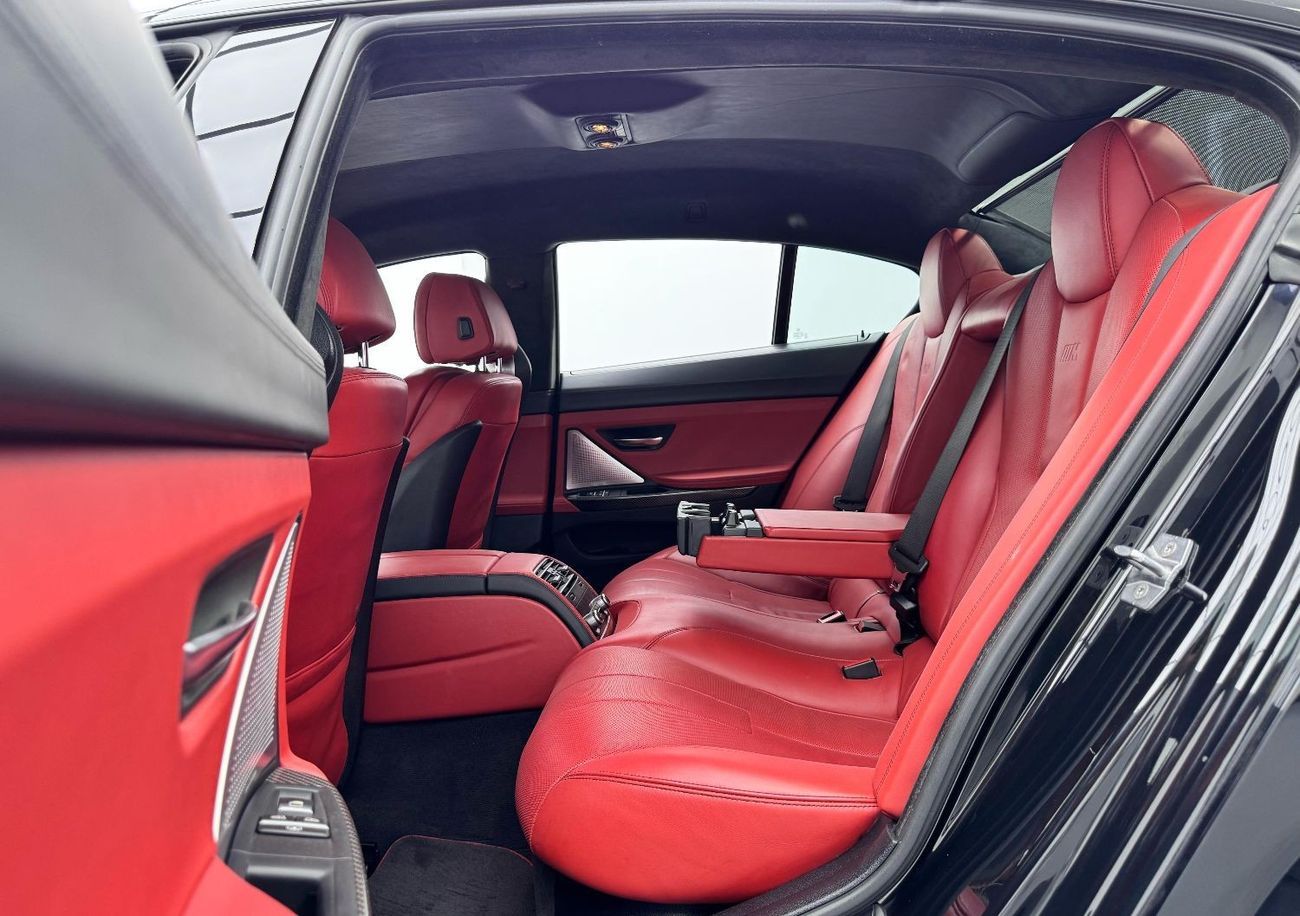 BMW M6 Std 4.4L 2015 BMW M6 Gran Coupe, Service History, Carbon Fiber Package, Very Low Kms, GCC