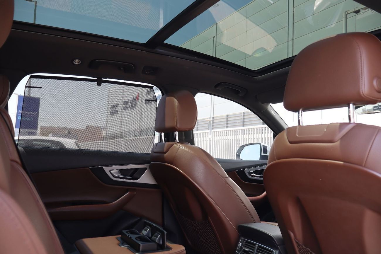 أودي Q7 45 TFSI quattro 3.0L