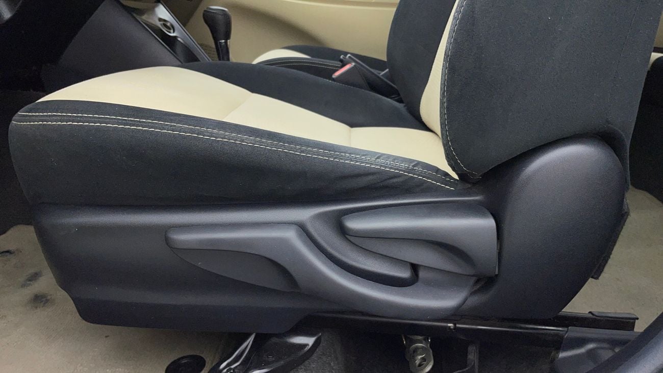 تويوتا يارس SE 1.3 | بدون دفعة مقدمة | اختبار قيادة مجاني للمنزل