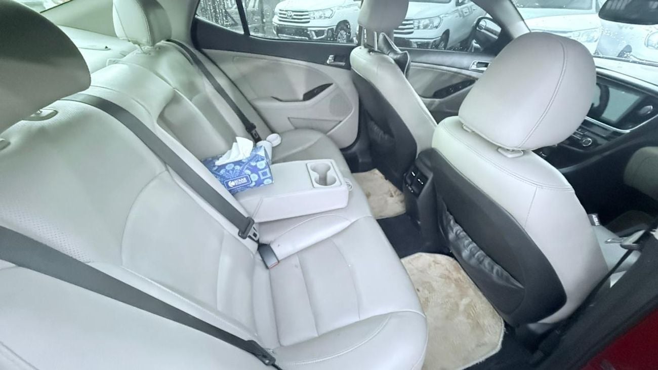 Kia Optima EX 2.4L (185 HP)