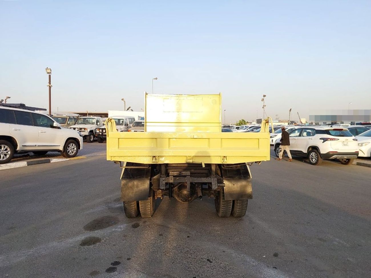 Mitsubishi Fuso Canter MITSUBISHI CANTER DUMPER TRUCK RHD 1986 MODEL 3.5 L DIESEL MANUAL(PM00040)