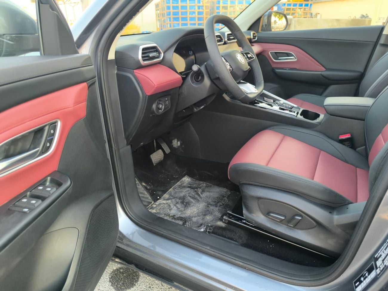 MG ZS LUX MG ZS 1.5 Turbo Engine New Shape GCC Specs Full Option 2025 Model Brand New