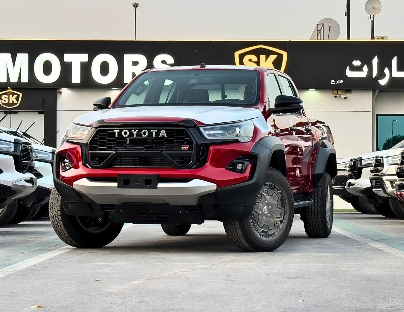 تويوتا هيلوكس GR SPORT || 2.8L DIESEL V4 4WD | DRIVER PWR SEAT WITH LEATHER | 360*CAMERA | TRIP TRONIC (CODE # HDG