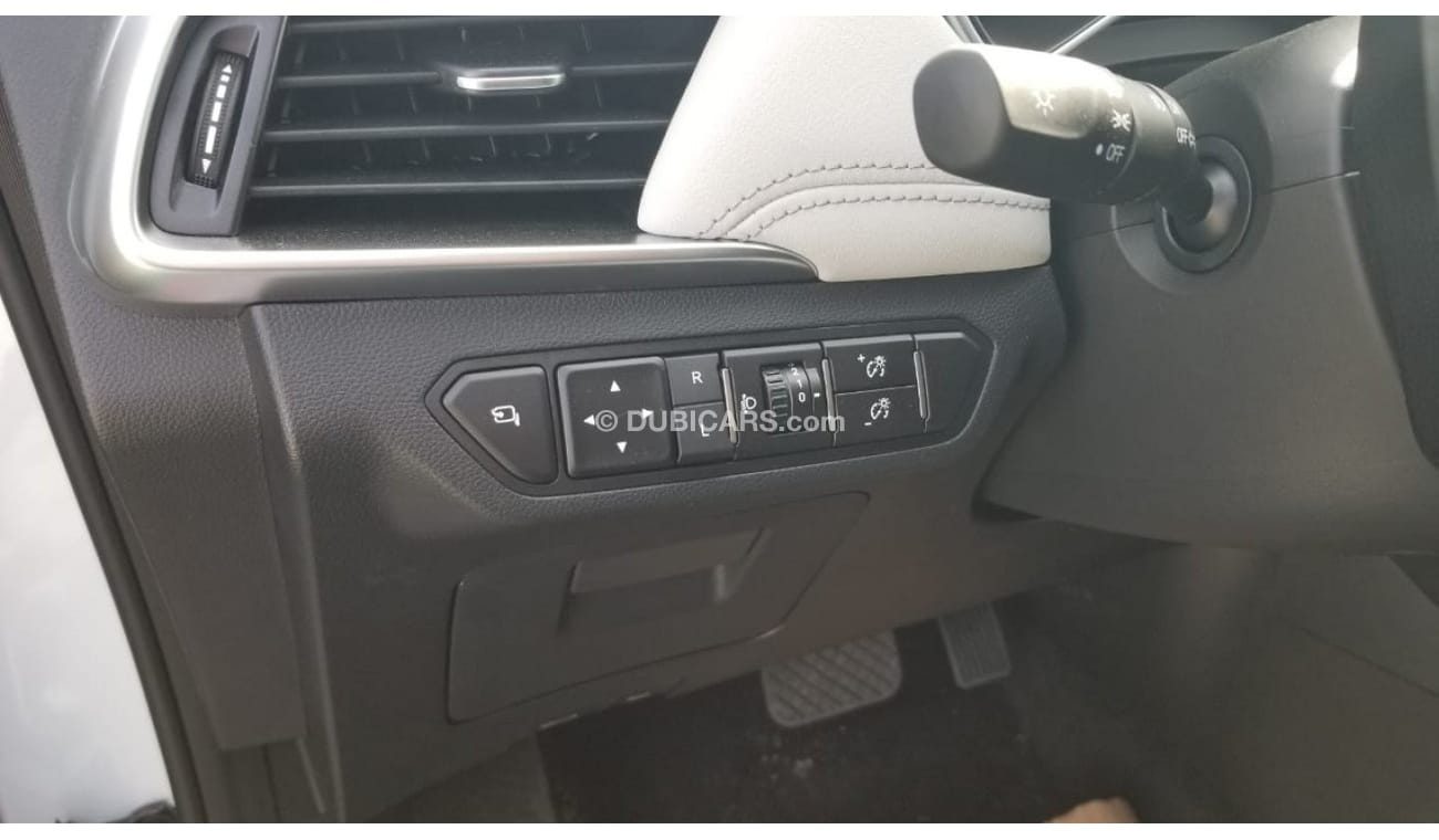 Chevrolet Captiva Premier  2023 White color  1.5L ⛽ petrol SUV FWD