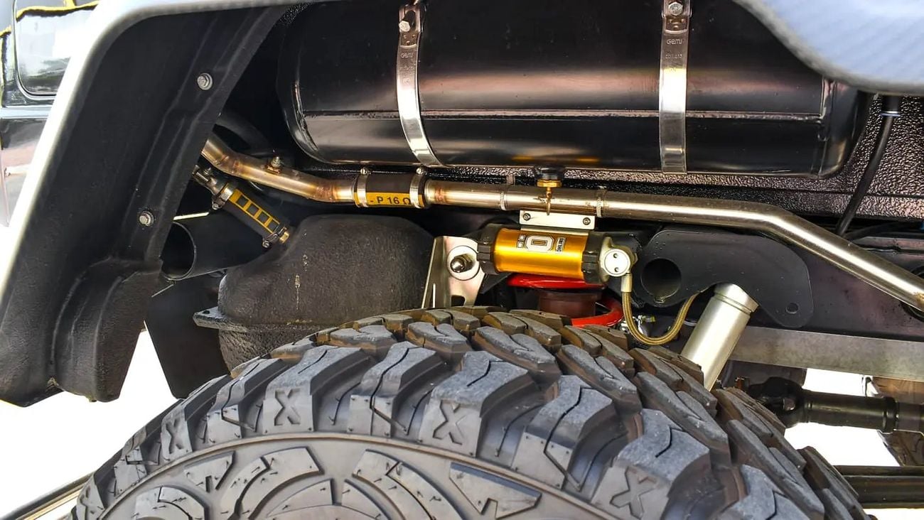 مرسيدس بنز G 63 AMG G63 6X6 GCC Spec - One of two certificated .