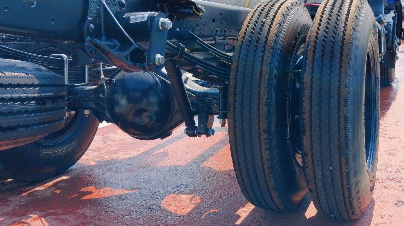 إيسوزو NMR Isuzu NMR 4x2 Chassis 3 TON 2025YM