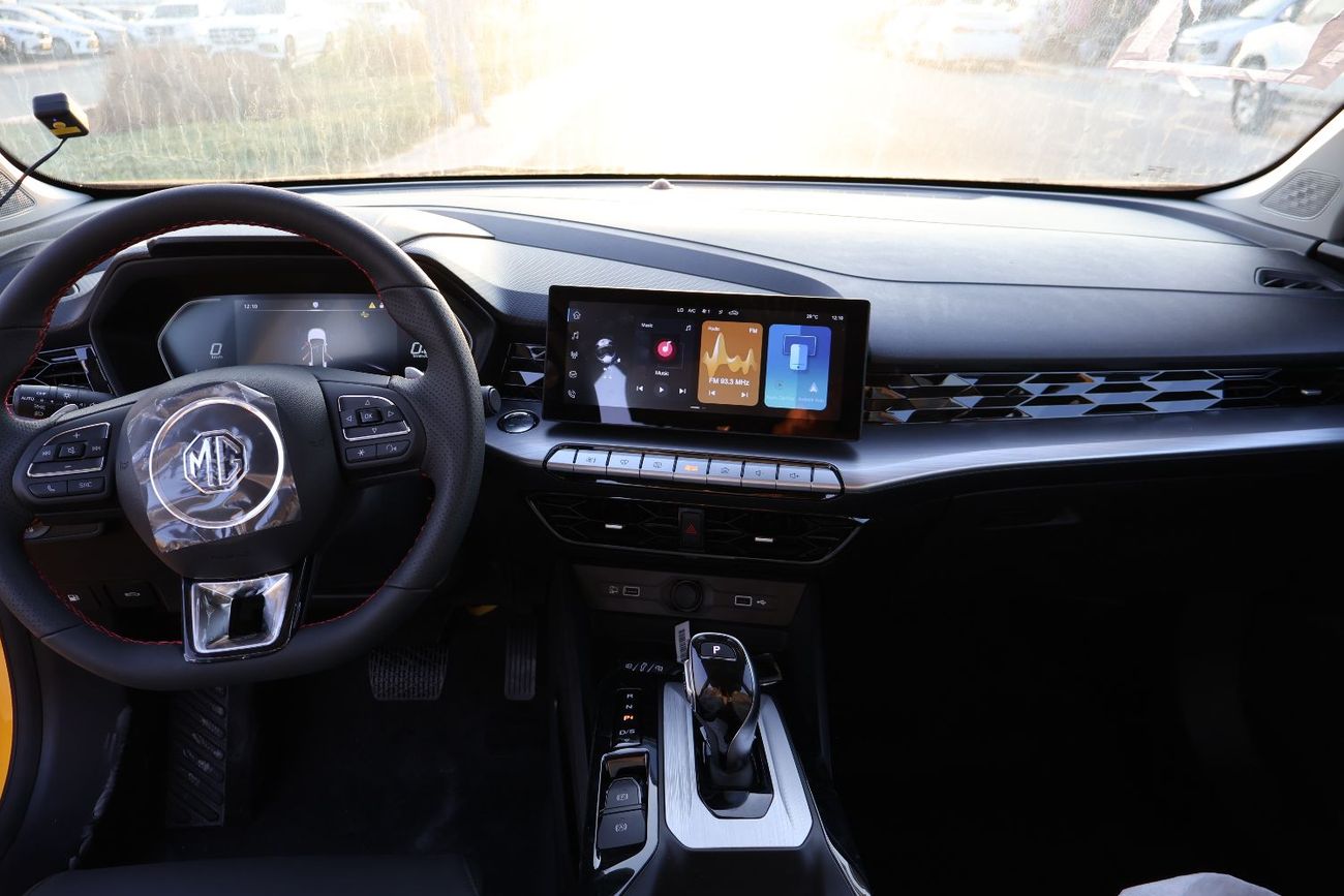 أم جي GT 2025 MG GT 1.5L Turbo Luxury Full option GCC spec