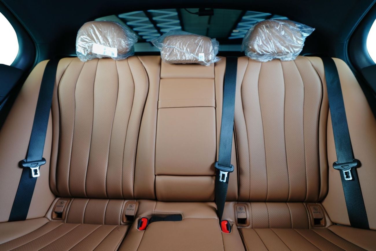 Mercedes-Benz E200 Avantgarde Exterior Package-20 Inch AMG Rims-Chrome Package