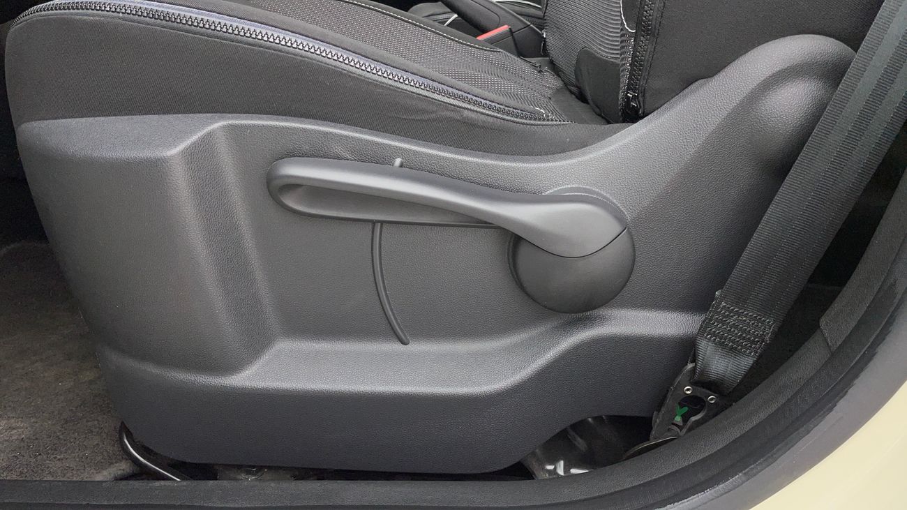 Renault Captur LE 1.6 | Zero Down Payment | Free Home Test Drive