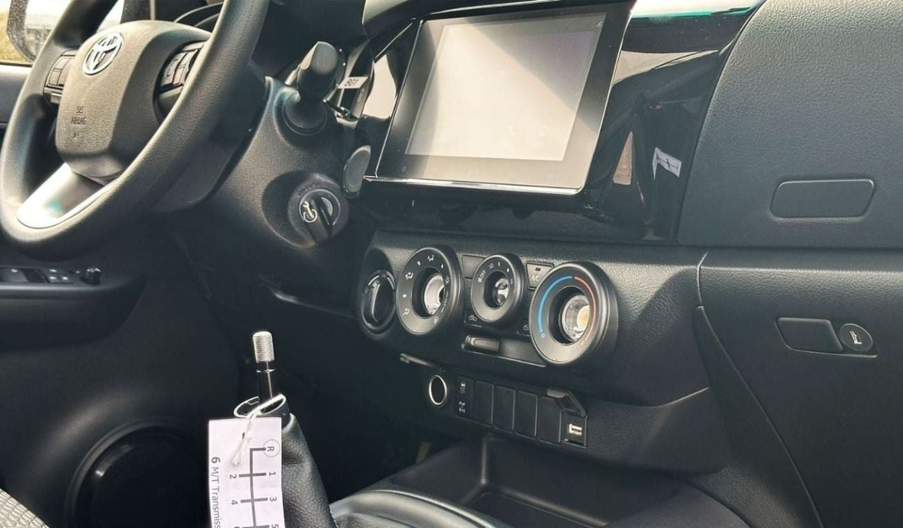 Toyota Hilux Toyota/HILUX D DC 4WD/GUNG3 2.4L Turbo Comfort Power pack - Wide body MT