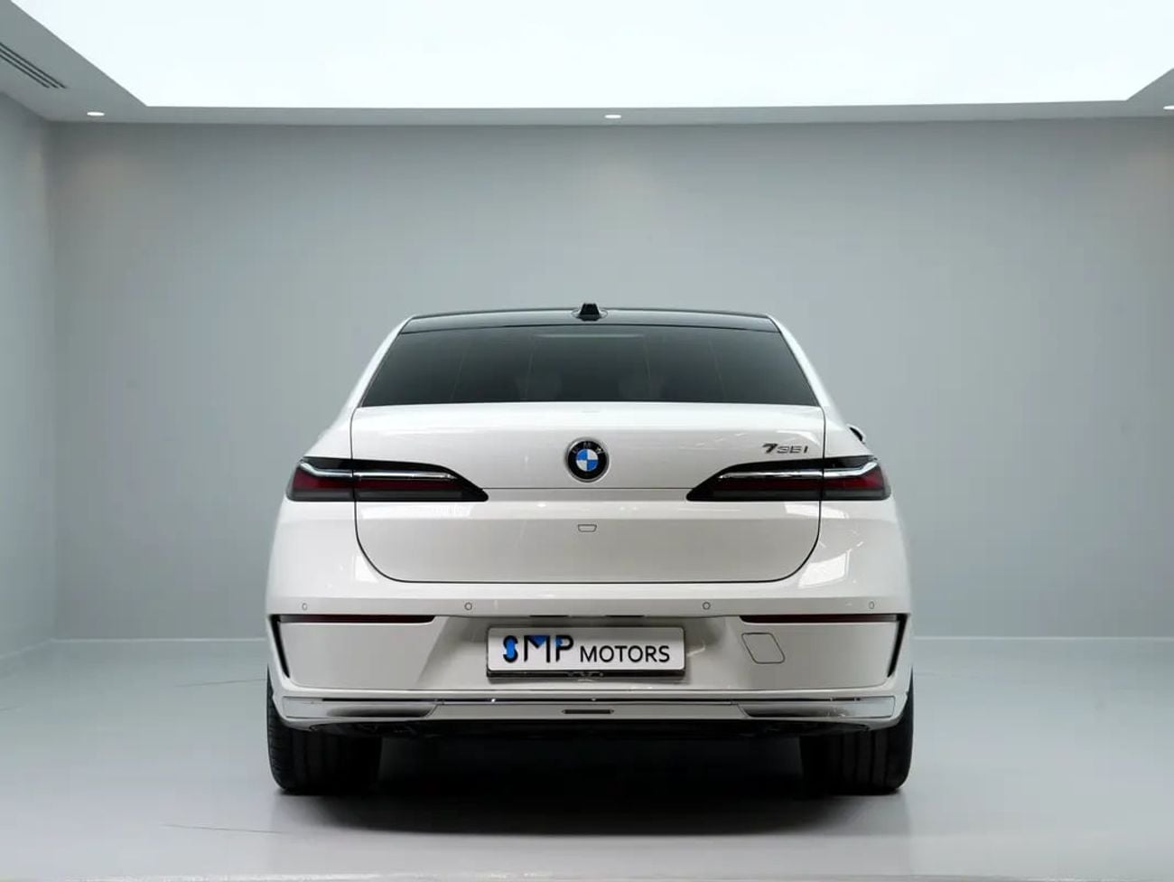 BMW 735i BUSINESS EXCELLENCE 735i GCC Specs