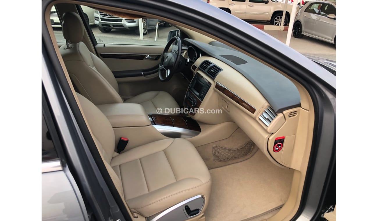 Mercedes-Benz R 300 Mercedes benz R300 model 2013 GCC car prefect condition full option low mileage