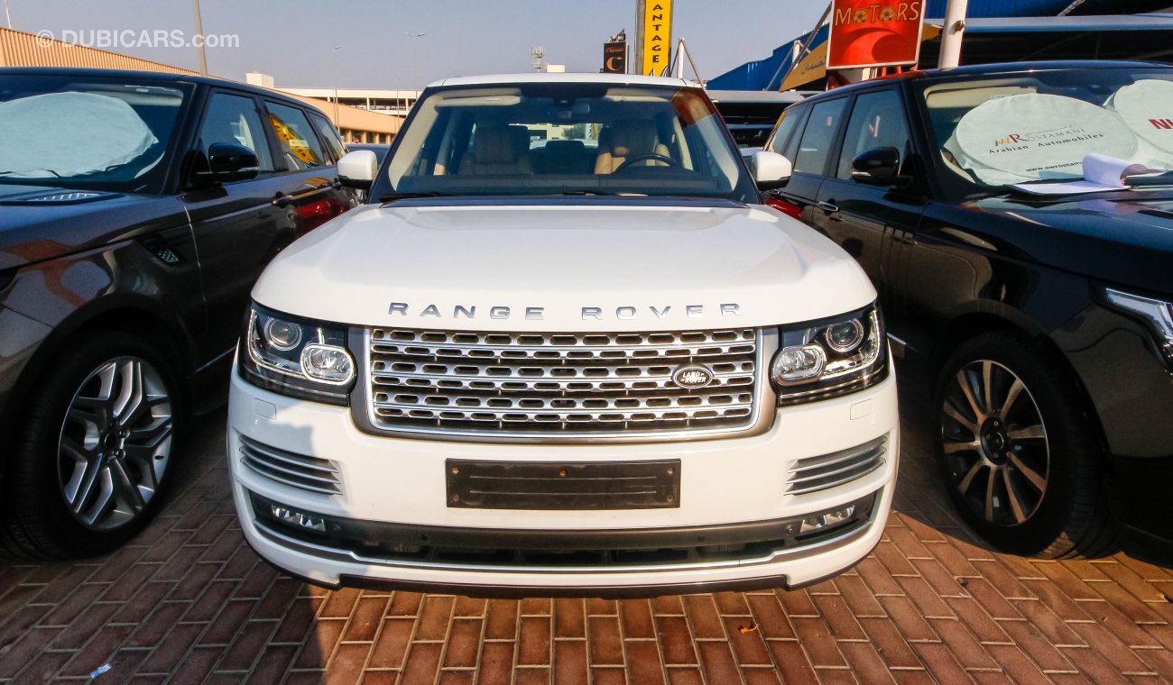 Land Rover Range Rover Vogue SE Supercharged under warranty till 2018 and has service history till 60000