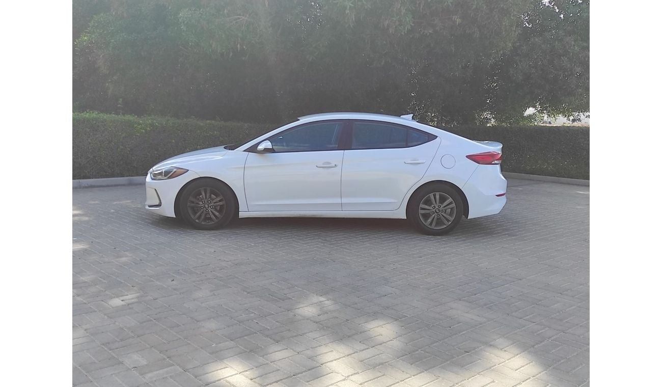 هيونداي إلانترا Standard 2.0L Hyundai Elantra 2017 2.0 usa full automatic