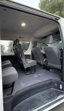Toyota Hiace GL ACCIDENTS FREE - GCC - V6 - HIGHROOF - PERFECT CONDITION INSIDE OUT