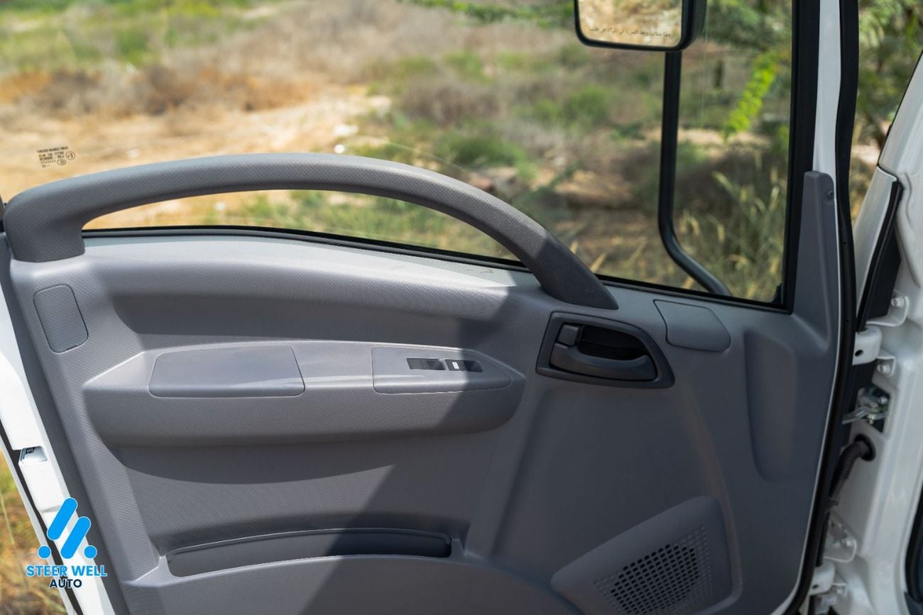 Isuzu NQR 2025 Bare Chassis | GCC Specs | 0 KM |7 Ton | Brand New Condition