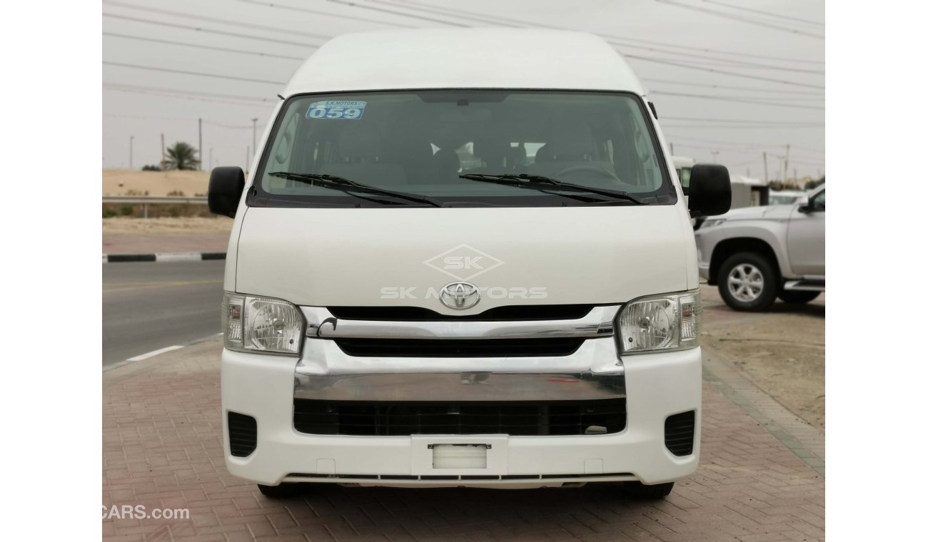 تويوتا هاياس 2.7L Petrol, Manual Gear Box, Rear A/C (LOT # 9704)