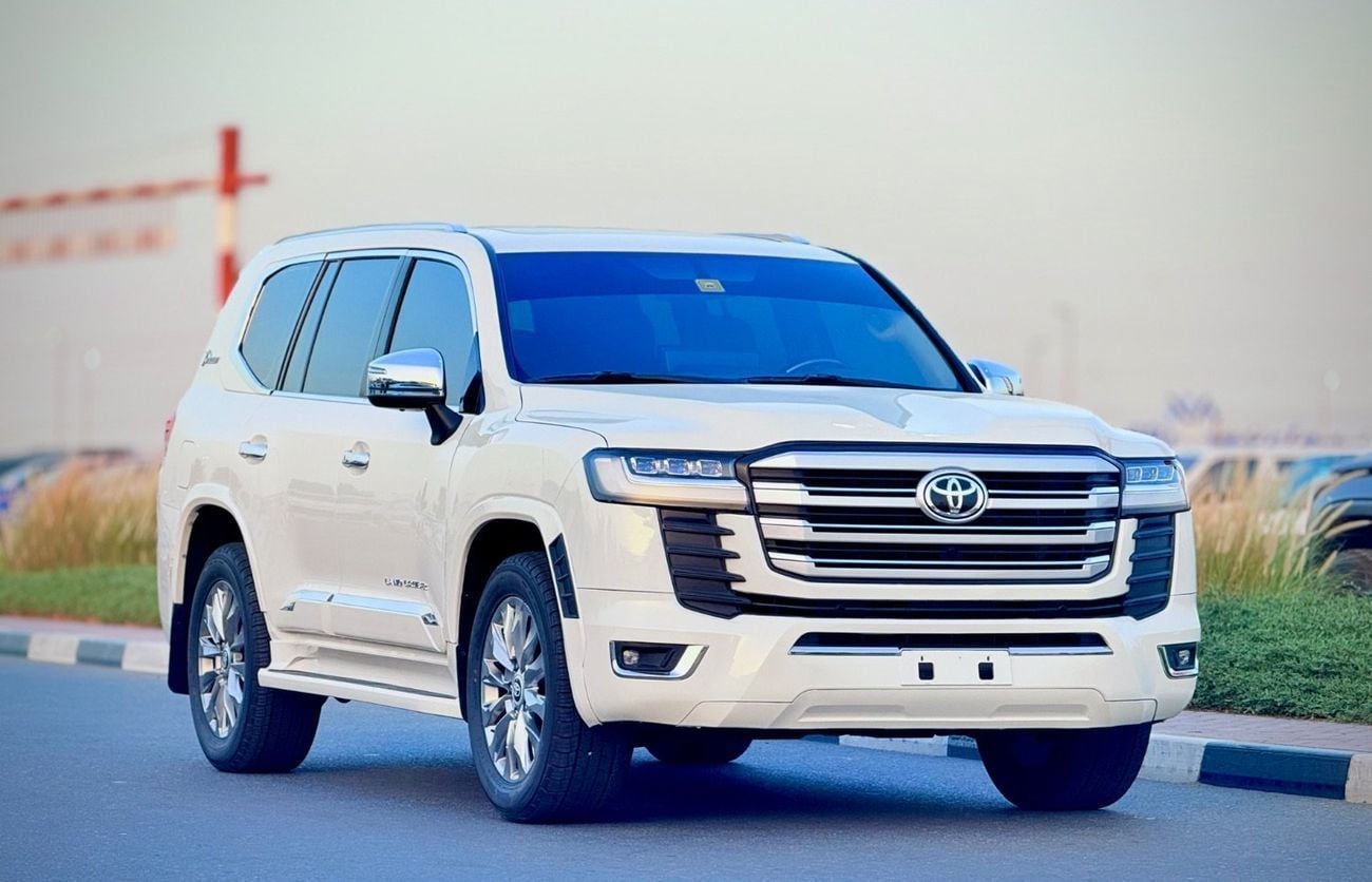 تويوتا لاند كروزر 2015 FACELIFTED 2025 WITH INTERIOR AND EXTERIOR FULL OPTION V6 GCC SPECIFICATION