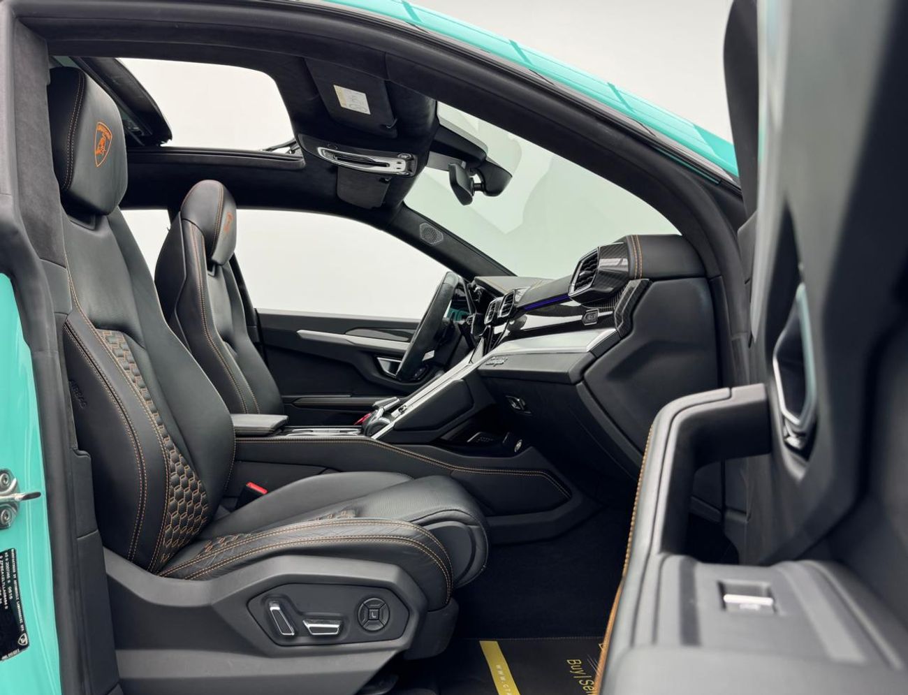 لامبورغيني اوروس STD 4.0T V8 2020 Lamborghini Urus, 1 Year Warranty, Full Service History, Excellent Condition