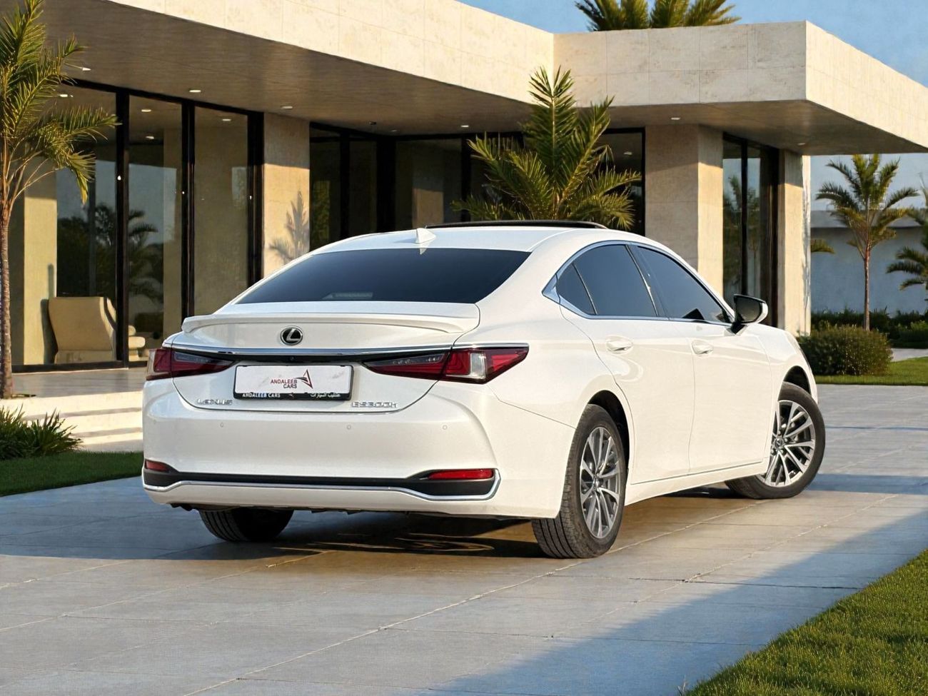 لكزس ES300h PREMIER 2.5L HYBRID | 2023 | GCC SPECS | Agency Warranty | FSH | AED 2,240 per month