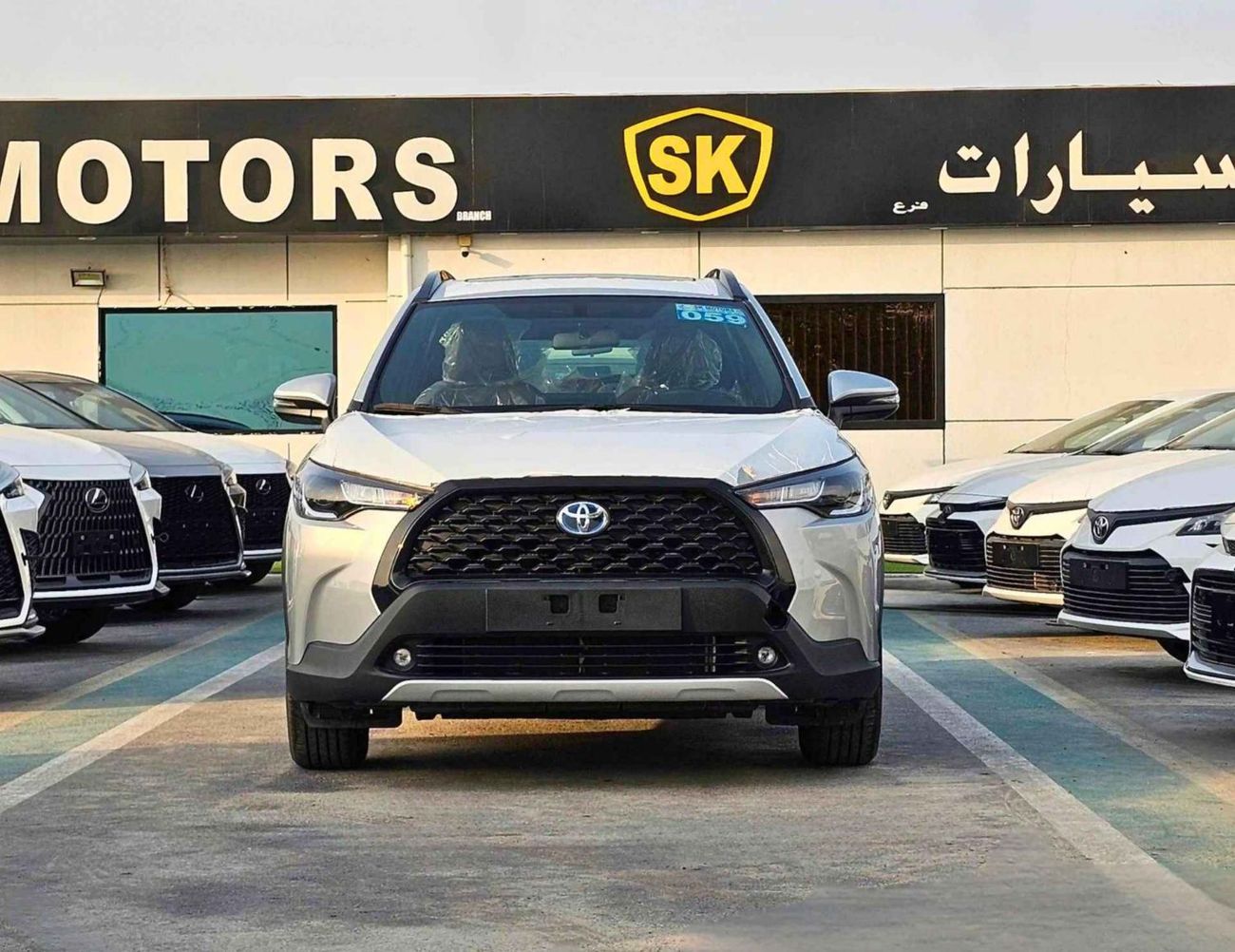 Toyota Corolla Cross HYBRID /1.8L A/T / FULL OPTION / SUNROOF, LEATHER/ 17" ALLOY WHEELS/CODE#XLE