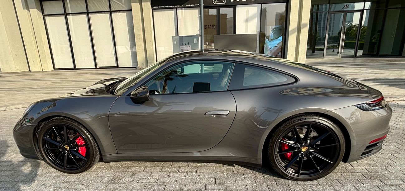 Porsche 911 Carrera S 3.0L (444 HP)