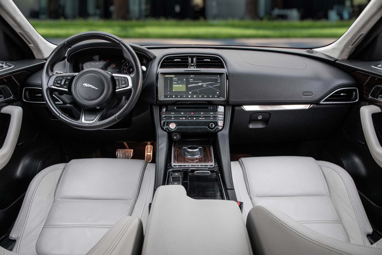 جاكوار F بيس F-Pace | 1,567 P.M | 0% Downpayment | Immaculate Condition!