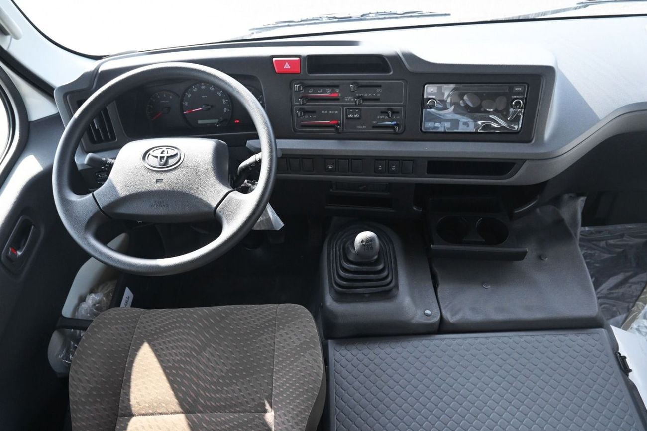 تويوتا كوستر Toyota Coaster 23-Seater (4.2L Diesel)