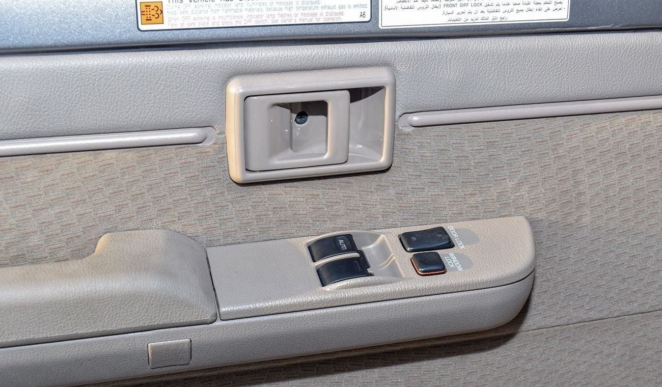 Toyota Land Cruiser 70 2.8L Diesel A/T