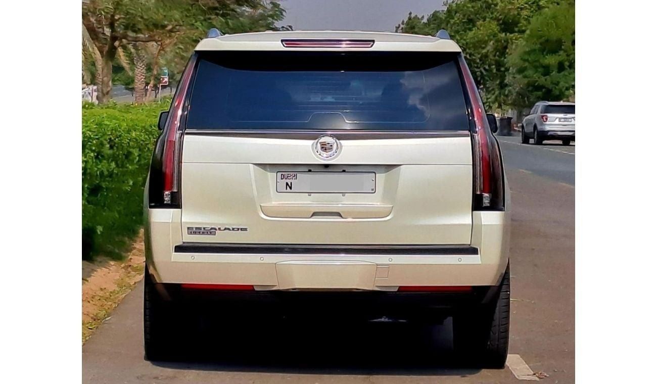 كاديلاك إسكالاد ESV Premium Luxury 6.2L 2015 FULL OPTION (1830x36/-MONTHLY)