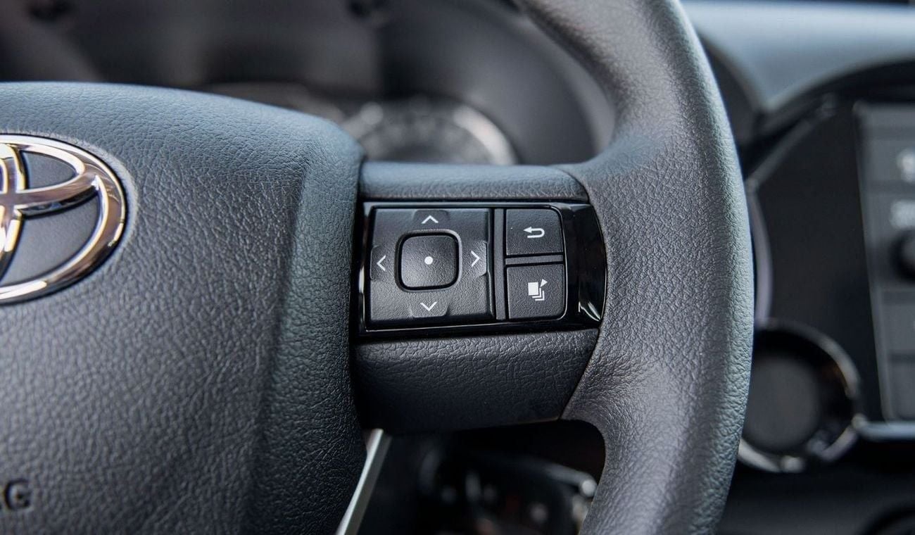 تويوتا هيلوكس TOYOTA HILUX 2.4L MID OPTION A/T MY2025 FOR EXPORT