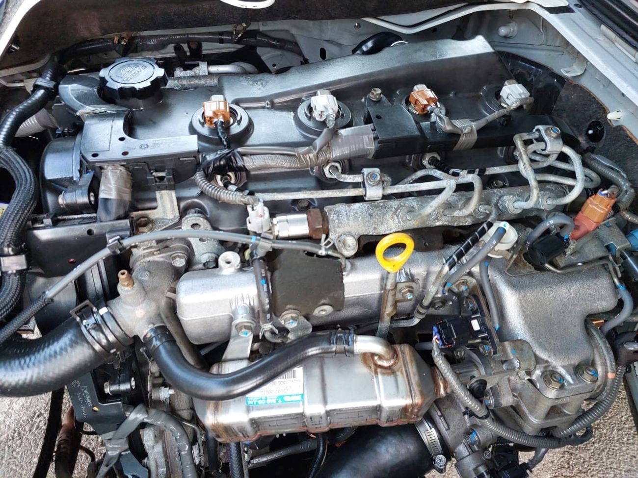 تويوتا هاياس TOYOTA HIACE COMMUTER VAN RHD 2009 MODEL 3.0 L DIESEL MANUAL(PM07365)