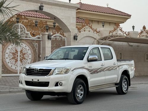 تويوتا هيلكس سرف