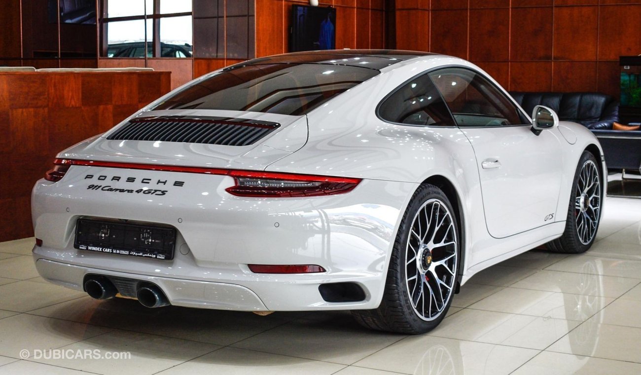 Porsche 911 GTS Carrera