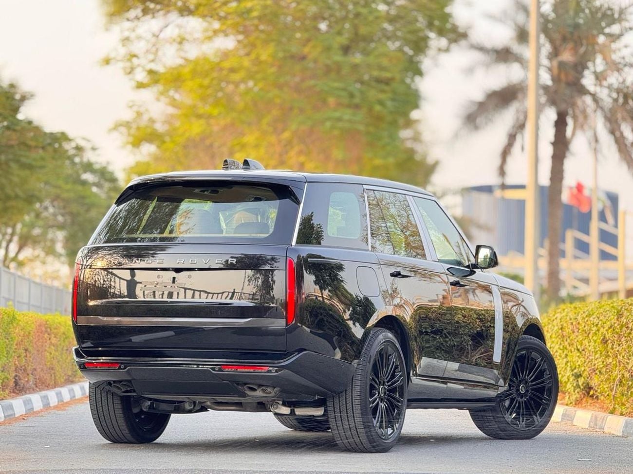 لاند روفر رينج روفر Autobiography P530 4.4L