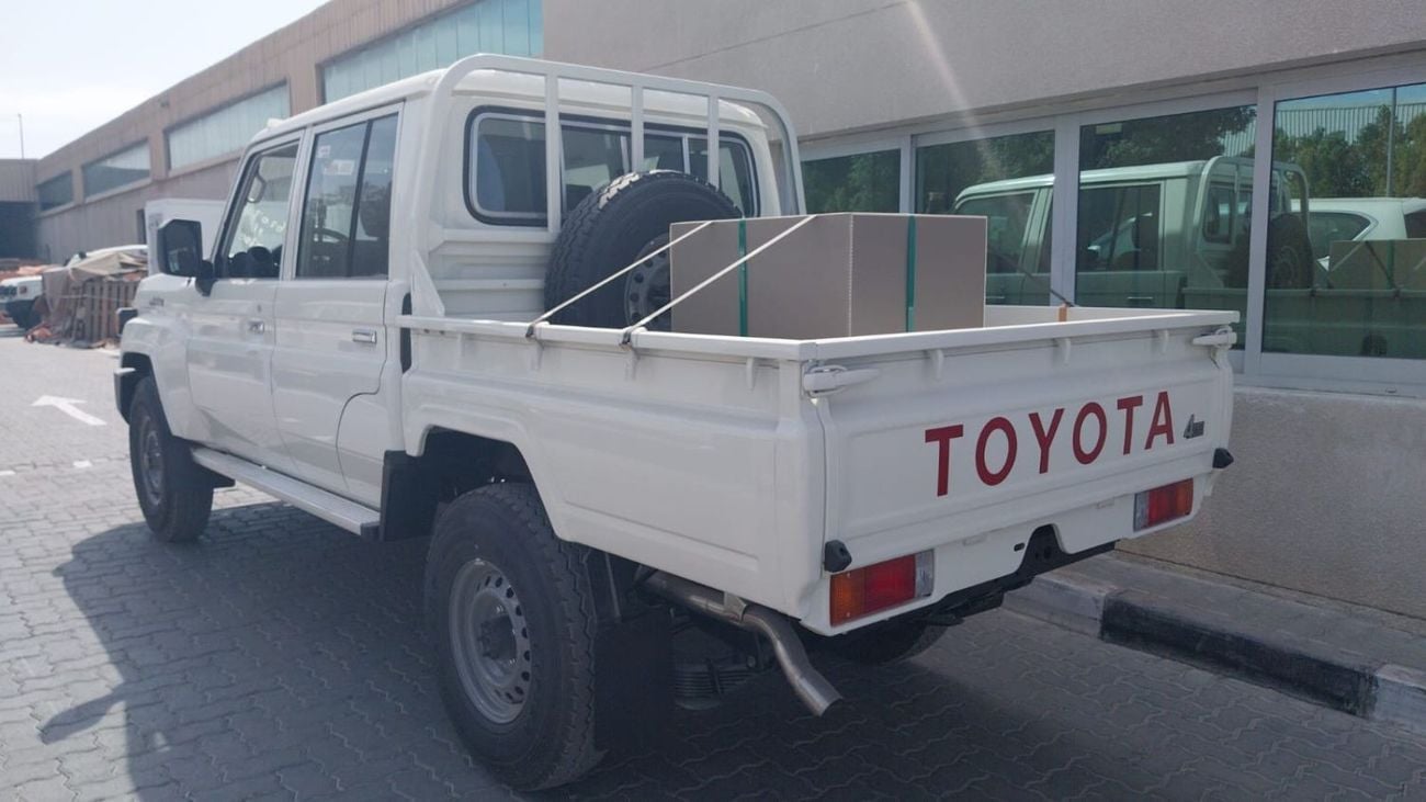Toyota Land Cruiser Pick Up LC 79 Double Cab 2.8L Manual Turbo Diesel I 2025 I 0 KM I With Warranty