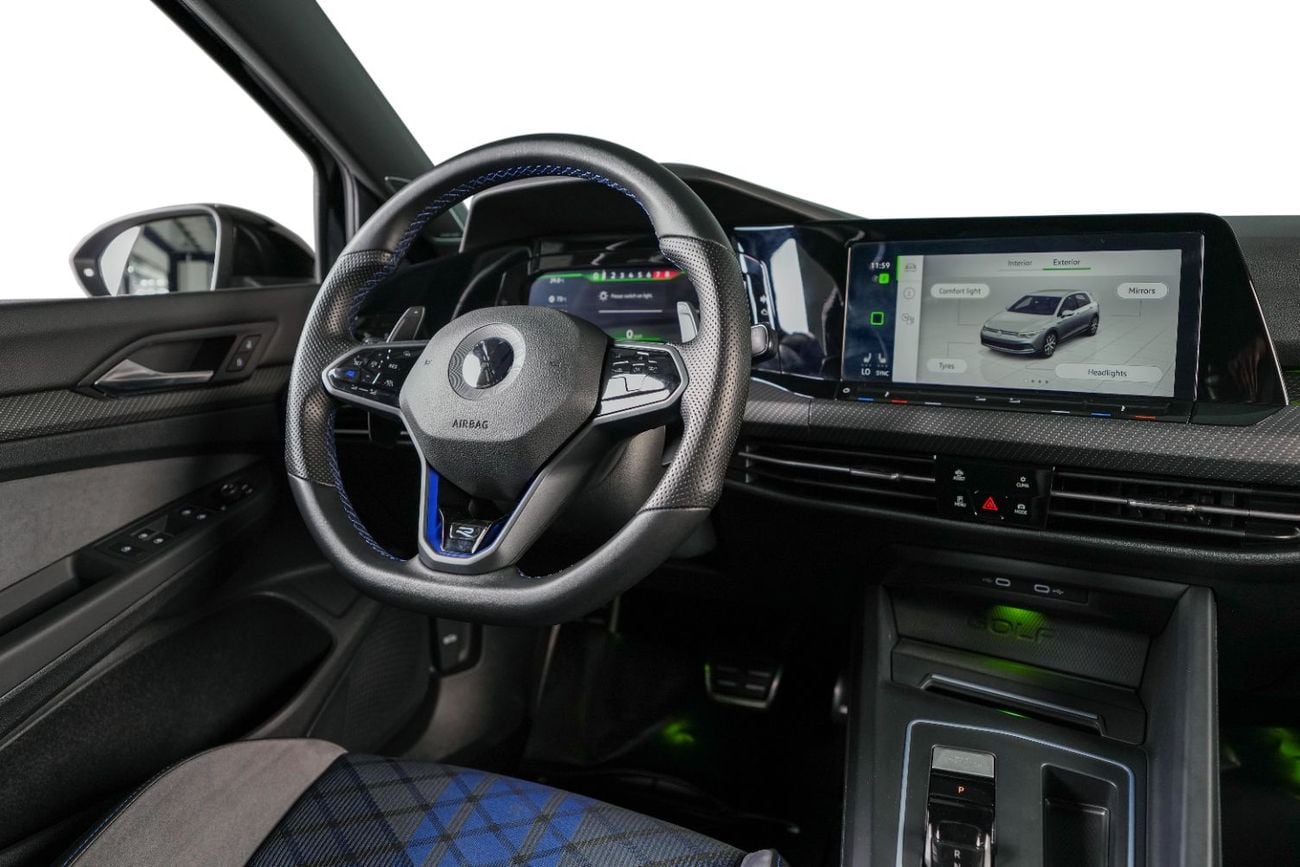 فولكس واجن جولف R 2.0L (329 HP)