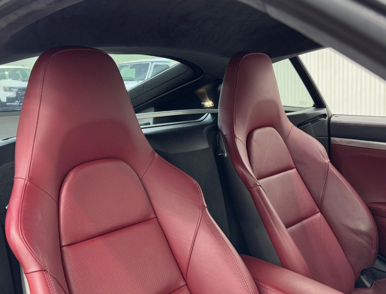 بورش كايمان 718 2018 Porsche Cayman GTS 718, Warranty.Full Porsche Service History, GCC