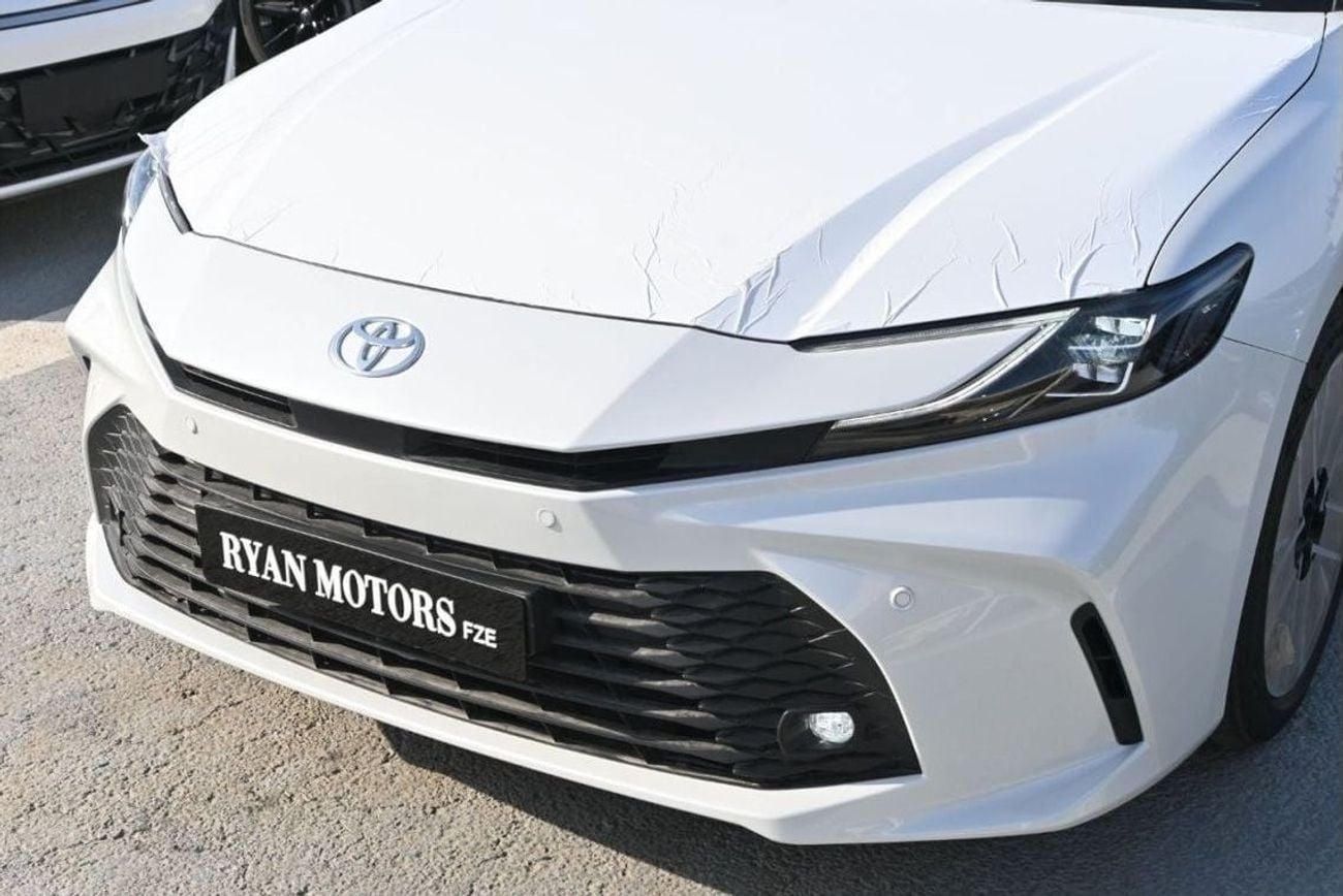 Toyota Camry LE HEV Toyota Camry LE 2.5L Hybrid, Model 2025 Color White (Export Price)