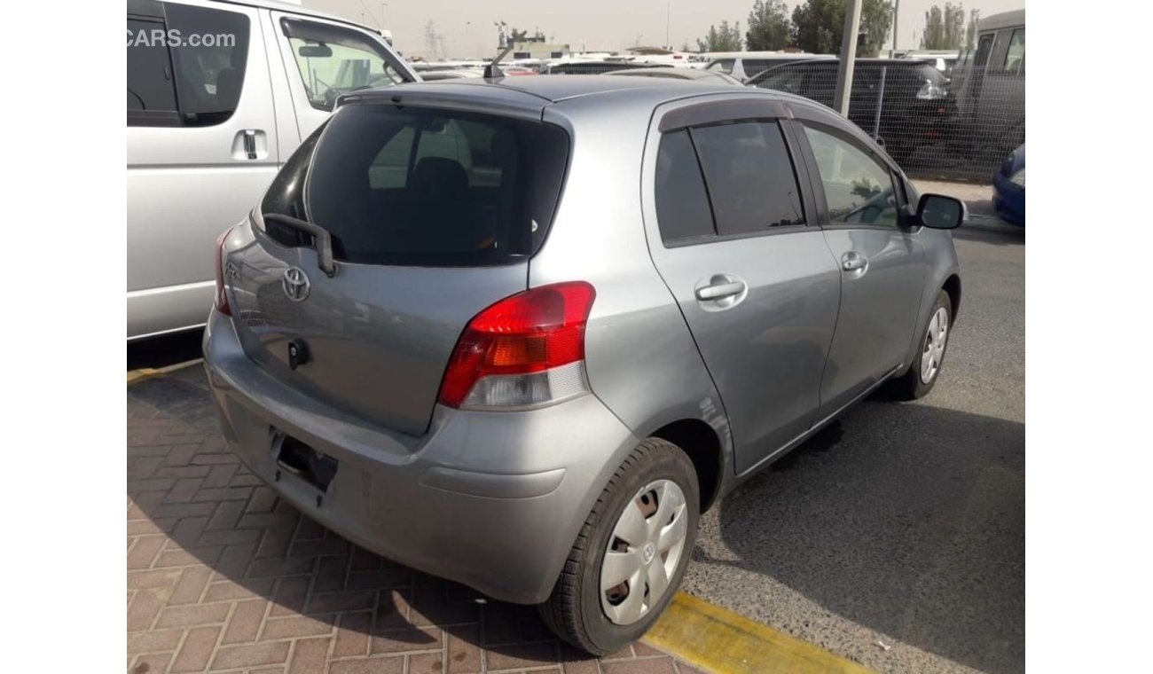 تويوتا فيتز Toyota Vitz RIGHT HAND DRIVE (Stock no PM 387 )