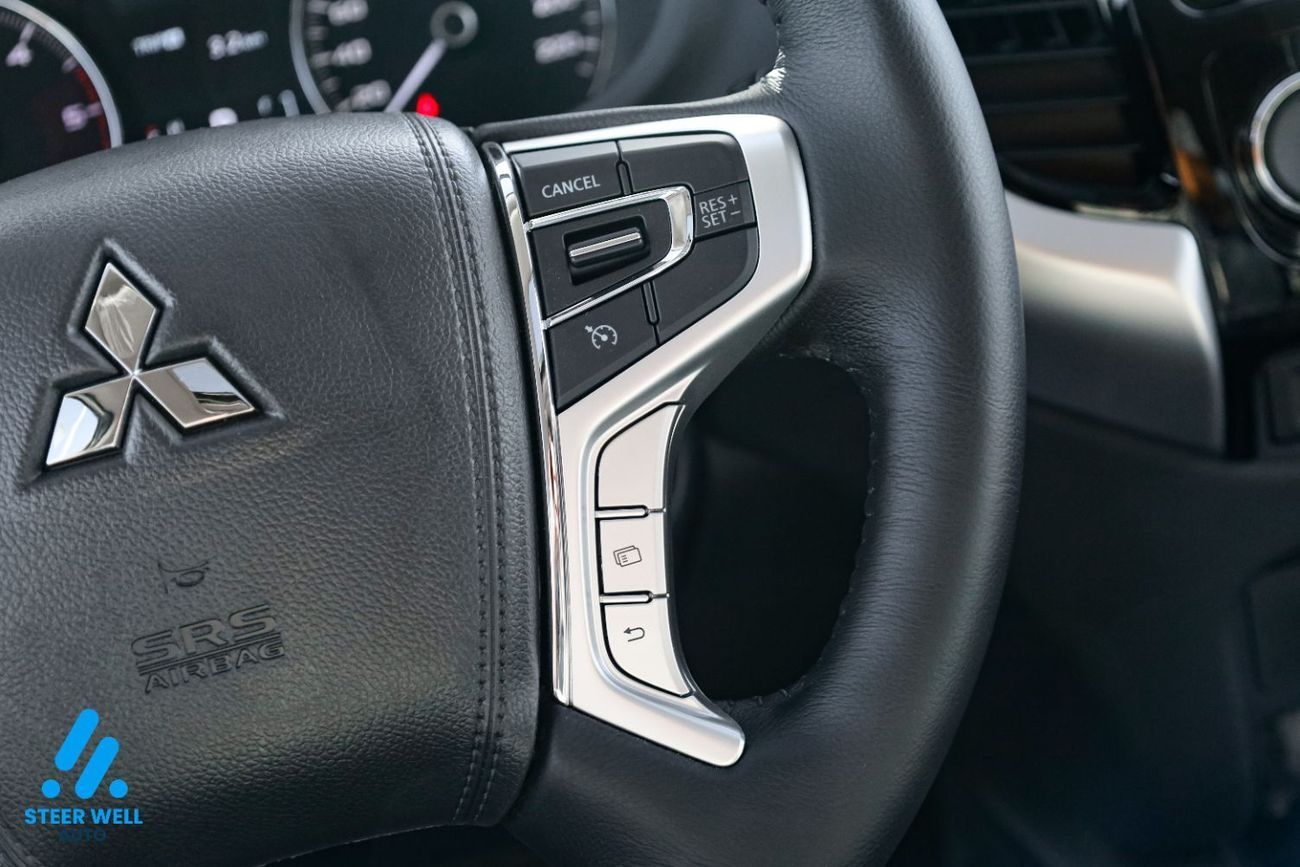 ميتسوبيشي باجيرو 2.5L Turbo Diesel | 134 HP | AT | 4WD | 7 Passenger | Dual Airbags | ABS & EBD | Ad-Safety | 2023