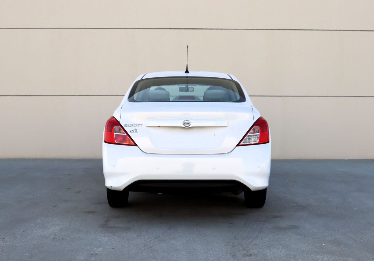 Nissan Sunny SL ACCIDENTS FREE - GCC - MID OPTION - ORIGINAL PAINT - PERFECT CONDITION INSIDE OUT