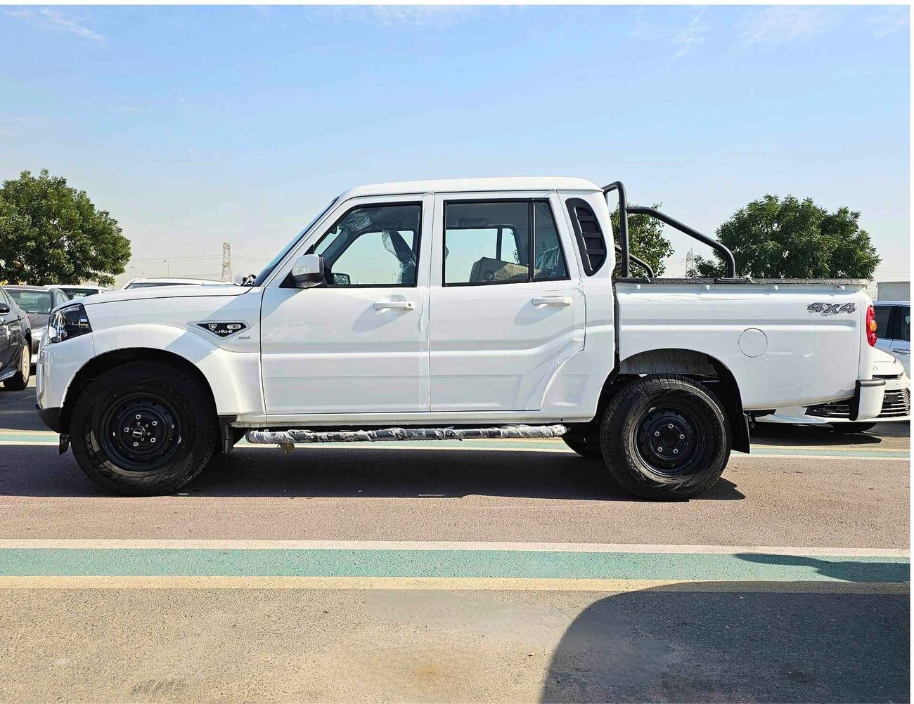 Mahindra Pik Up 2.2TURBO V4 DIESEL / M/T / DOUBLE CABIN / 4WD (CODE # 69031)