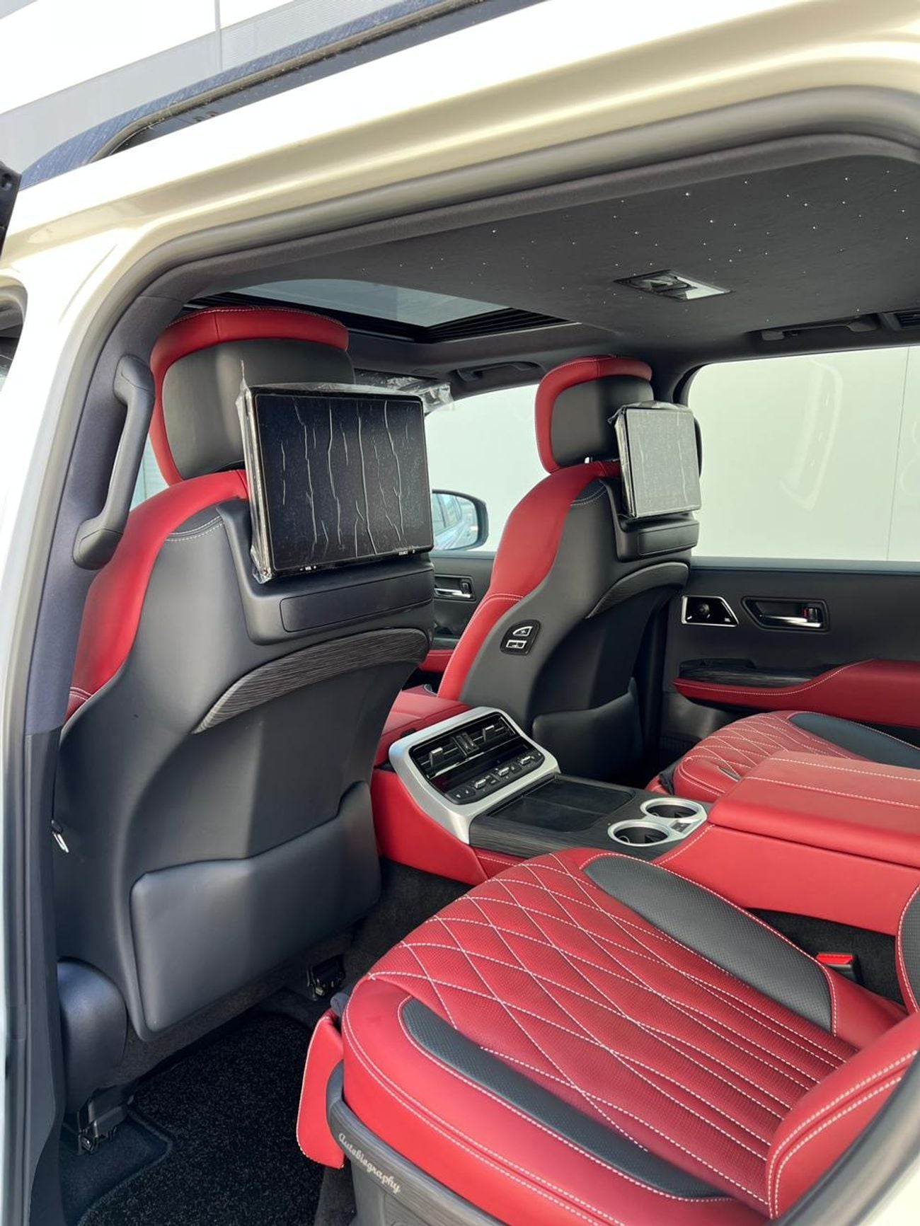 تويوتا لاند كروزر GR SPORT LC 300 3.3L DIESEL GR SPORT FULL OPTION VIP MBS AUTOBIOGRAPHY SEAT AND ROOF STAR LIGHT