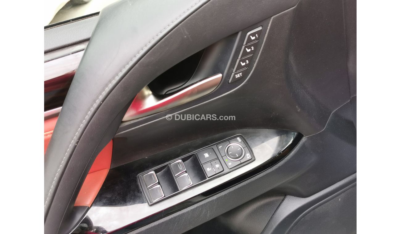 Lexus LX 570 V8 / 5.7L / CAMEL INTERIOR / GCC SPECS / ONLY FOR EXPORT (LOT #5091)