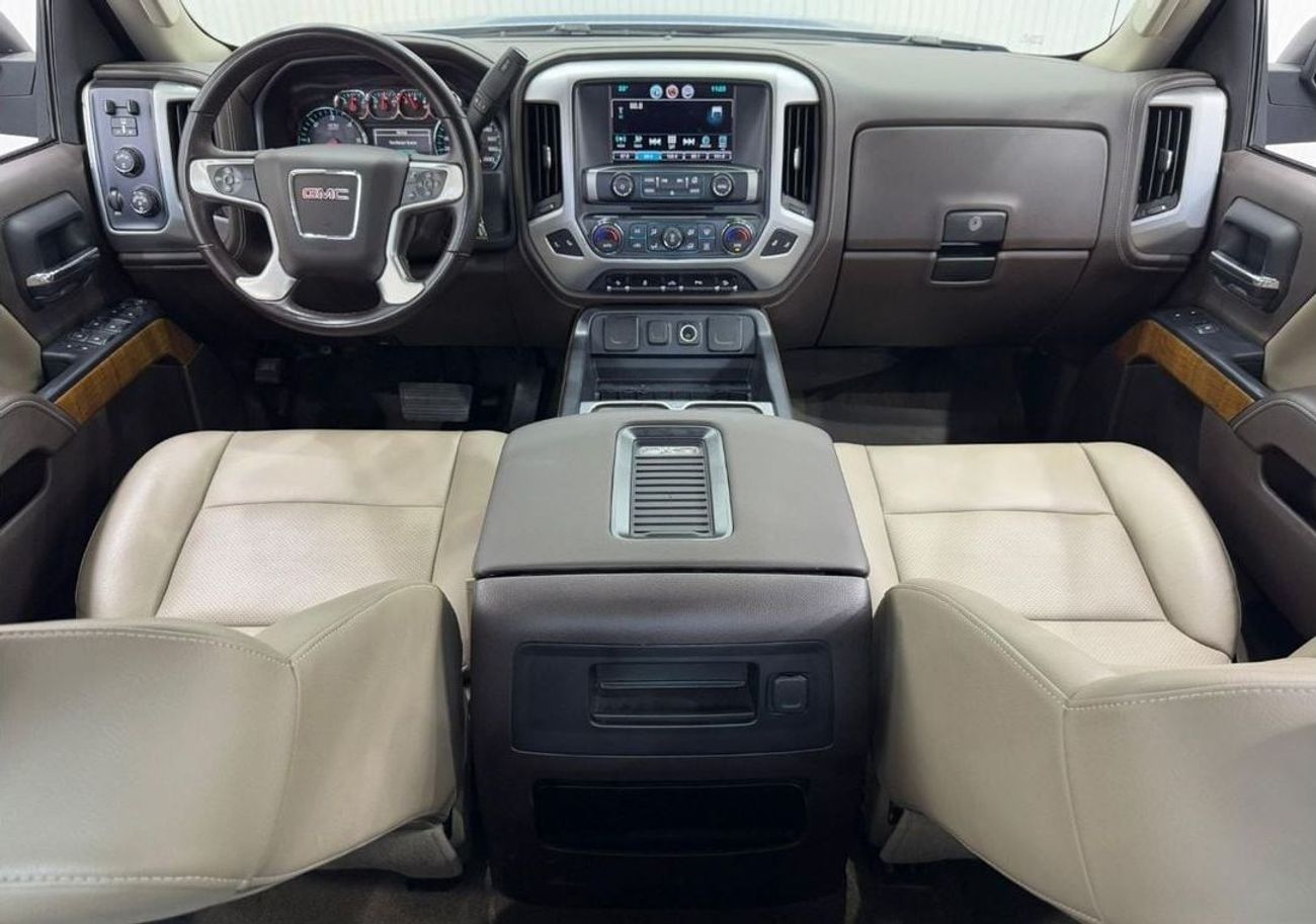 GMC Sierra 6.0L V8 2500HD SLE 2018 GMC Sierra 2500HD SLE, Warranty, Full GMC Service History, Very Low Kms, GCC