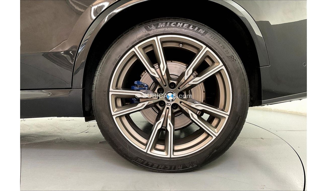 BMW X5 M50i